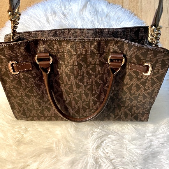 Michael Kors Handbags - Michael Kors Signature East West Lg Hamilton Tote